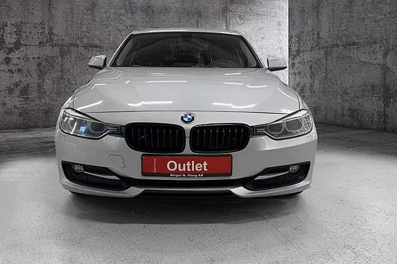BMW 318D 2013 photo 4