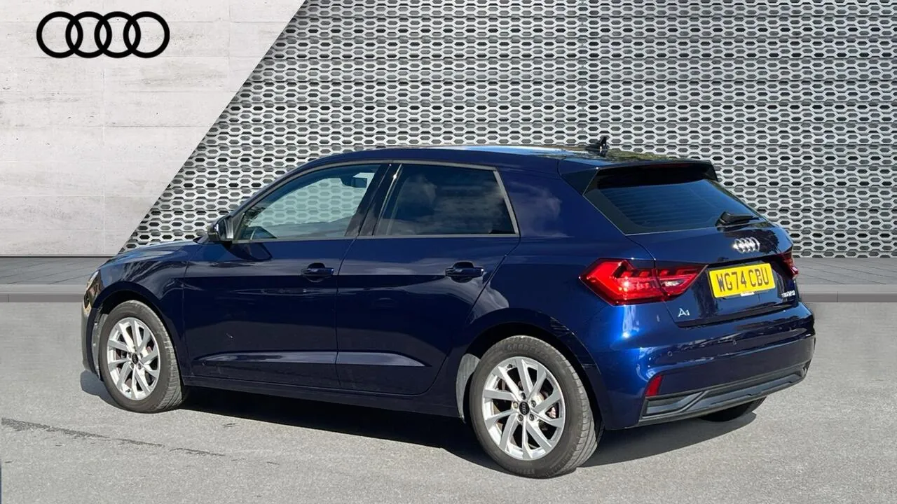 Audi A1 2024 photo 3