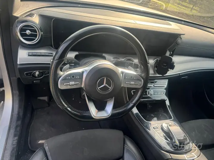 Mercedes-Benz E