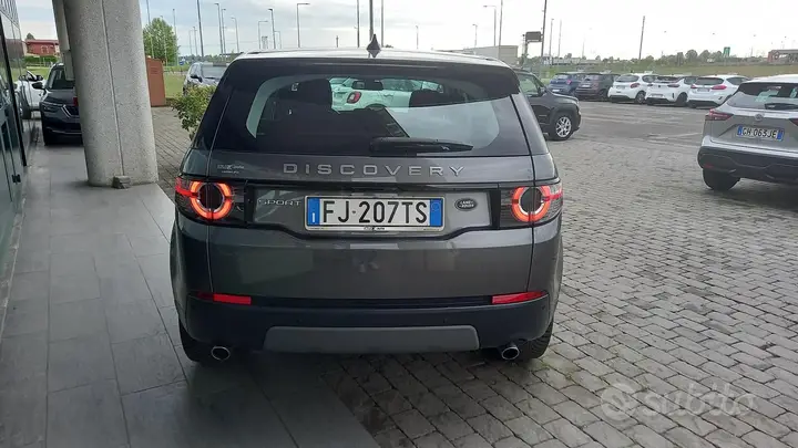 Land Rover Discovery Sport 2017 photo 4