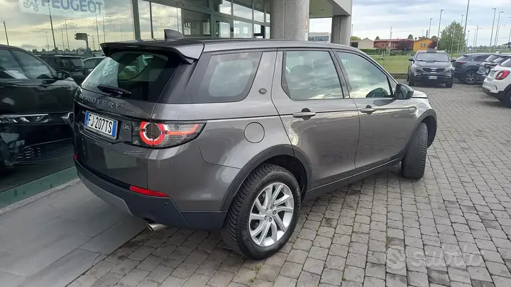 Land Rover Discovery Sport 2017 photo 5