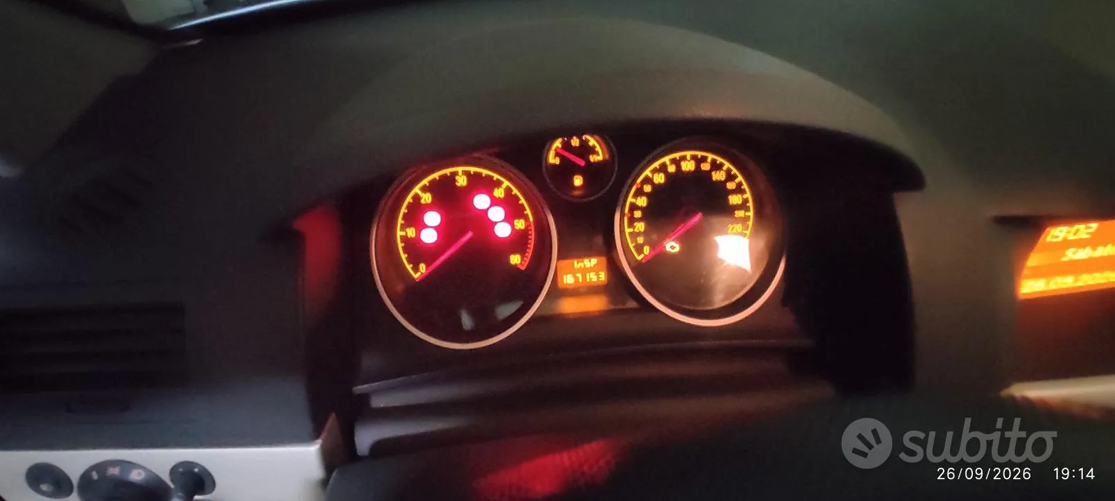 Opel Astra 2009 photo 2