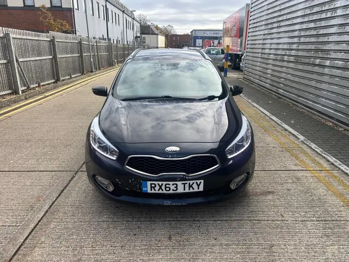 Kia Ceed 2013 photo 2