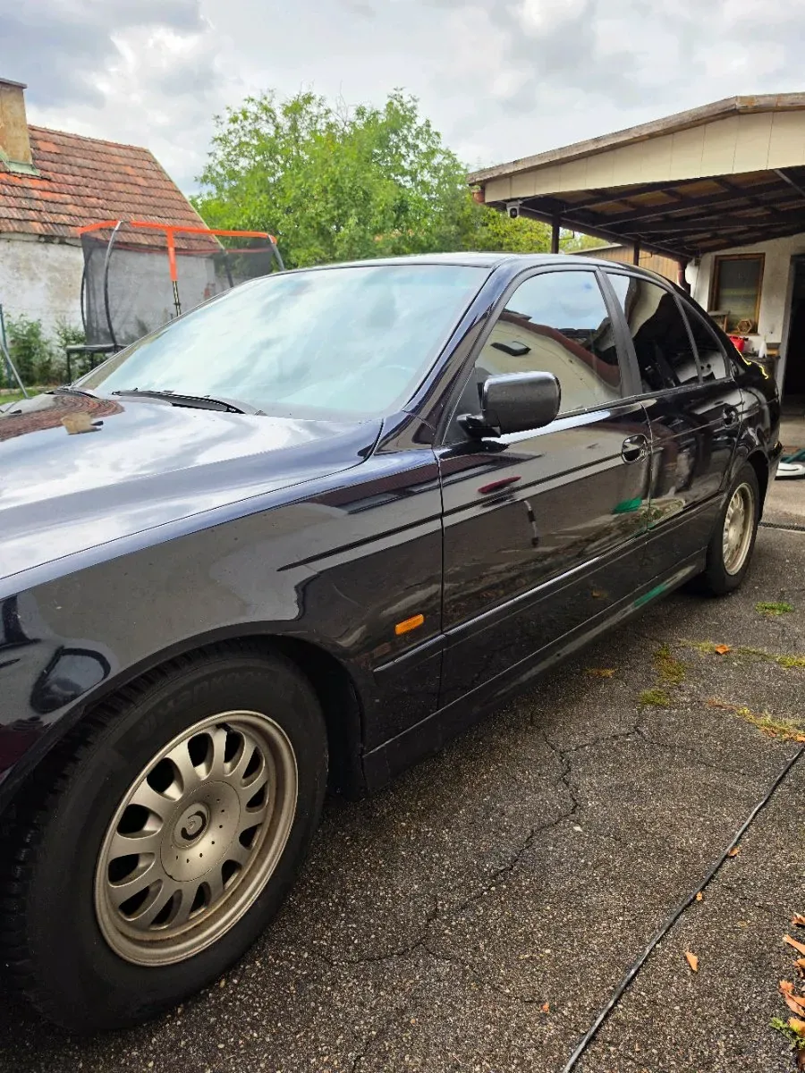 BMW 5 Series 2002 photo 3