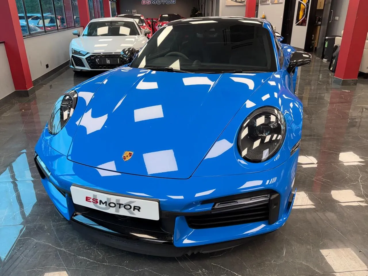Porsche 911 2022 photo 2