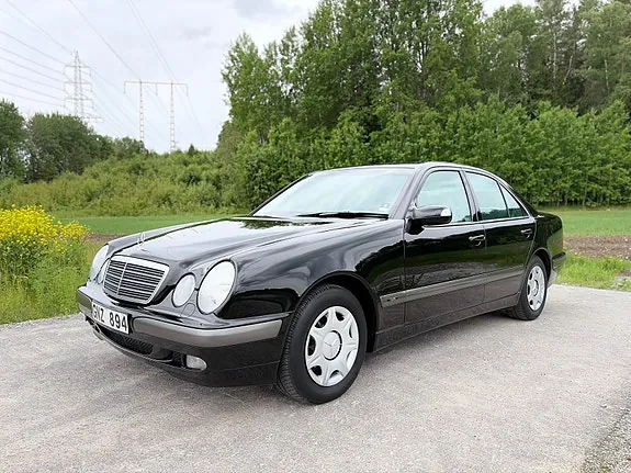 Mercedes-Benz E200