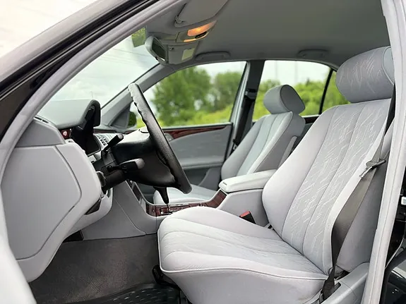 Mercedes-Benz E200 2000 photo 5