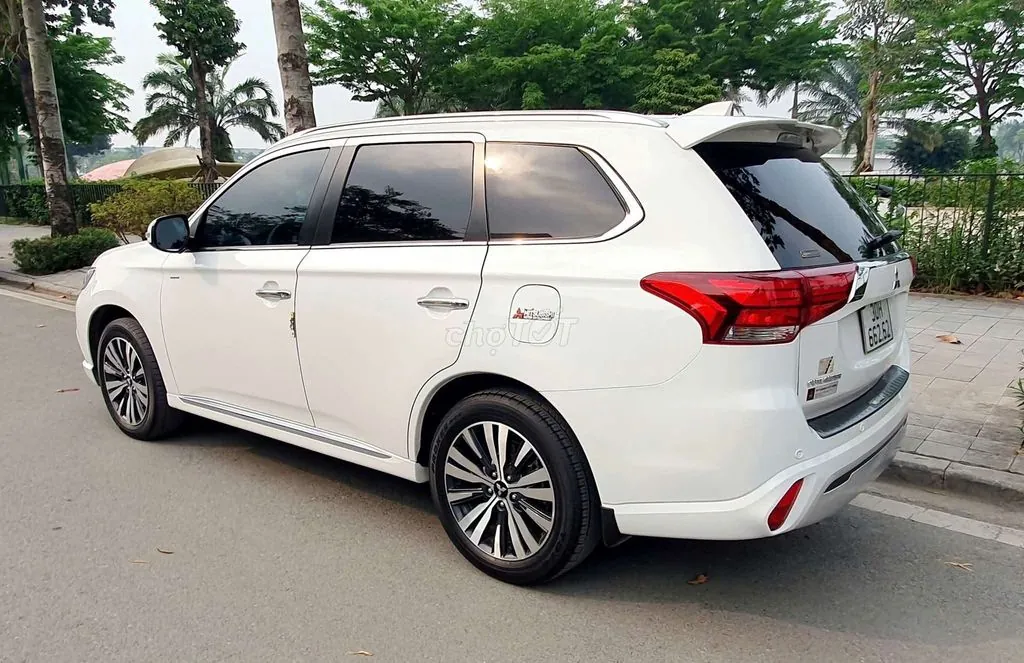 Mitsubishi Outlander 2022 photo 3