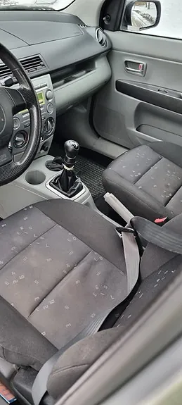 Mazda 2 2004 photo 4