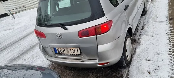 Mazda 2 2004 photo 2