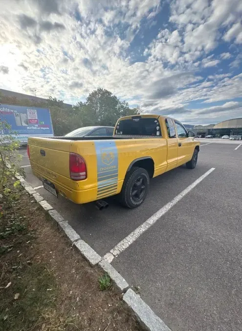 Dodge Dakota 1999 photo 2