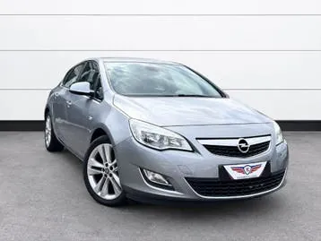 Opel Astra 2010 photo 3