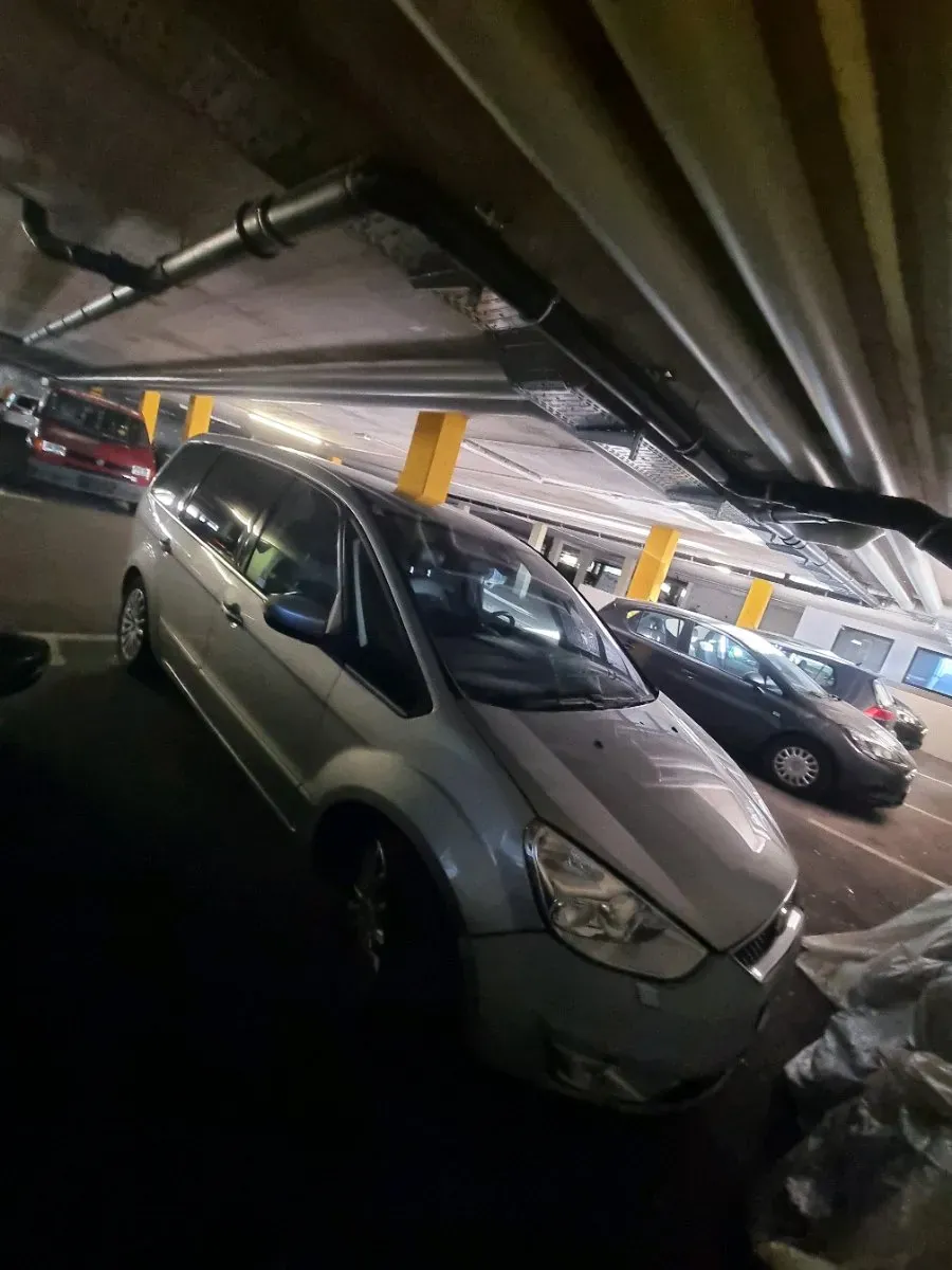 Ford Galaxy 2008 photo 3