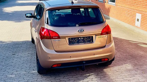 Kia Venga 2010 photo 5