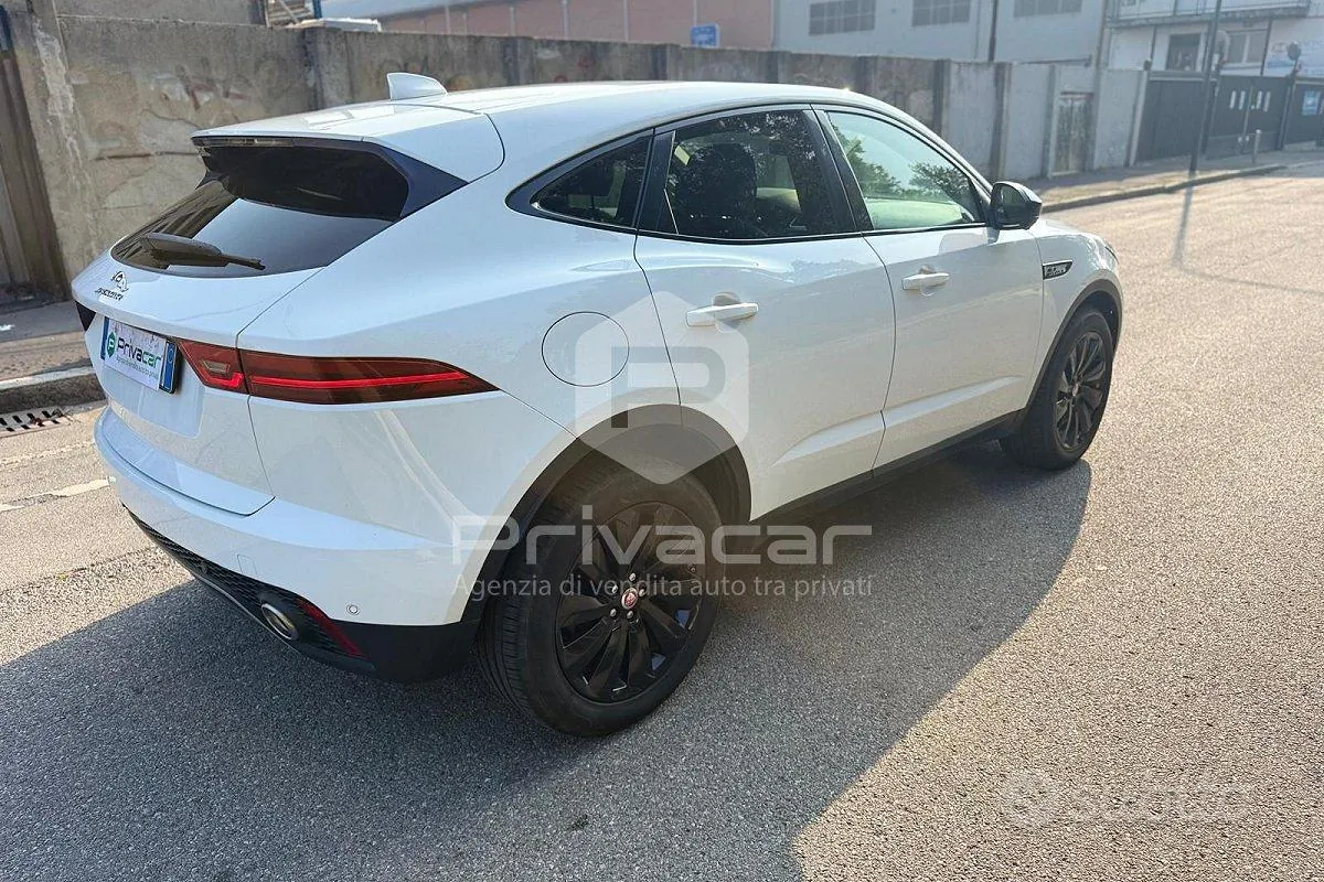 Jaguar E-Pace 2018 photo 5