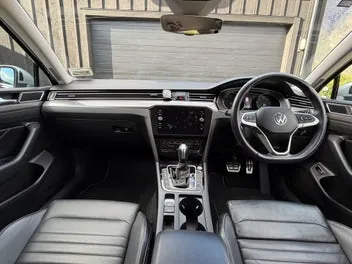 Volkswagen Passat 2023 photo 3