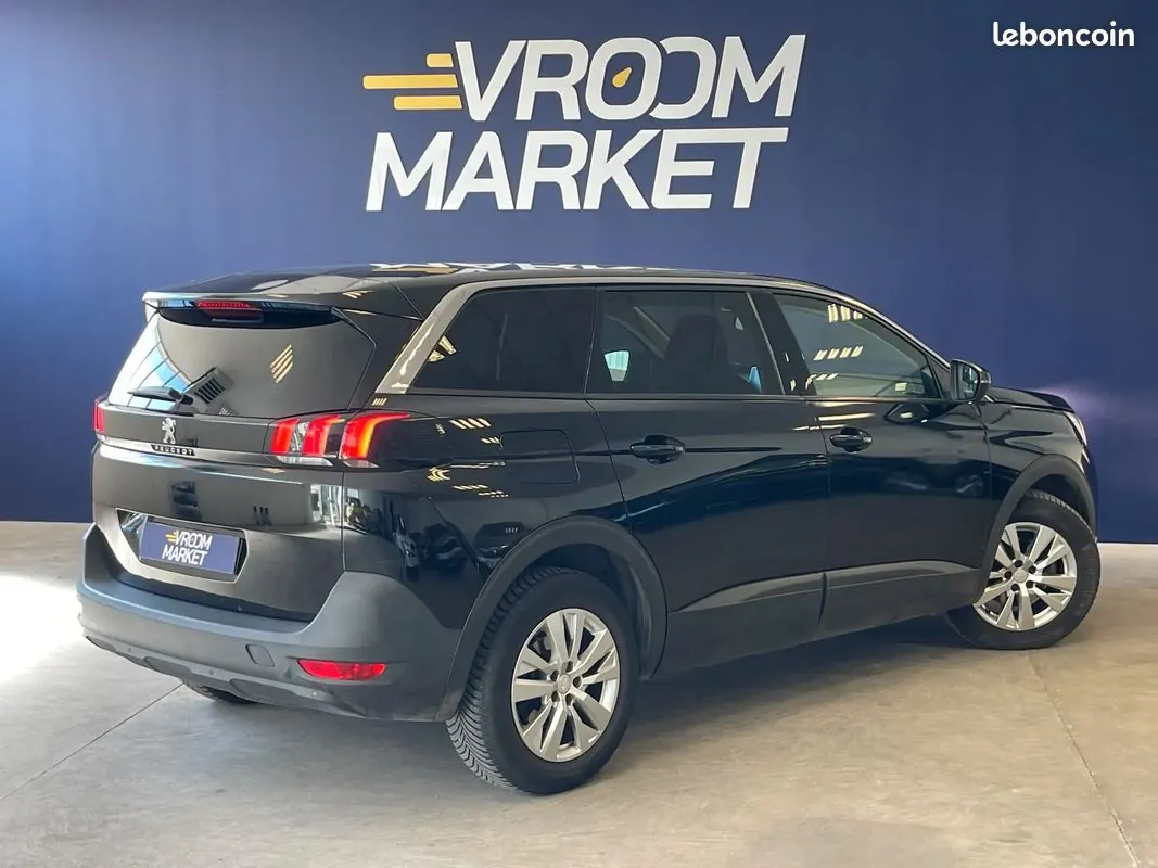 Peugeot 5008 2020 photo 3