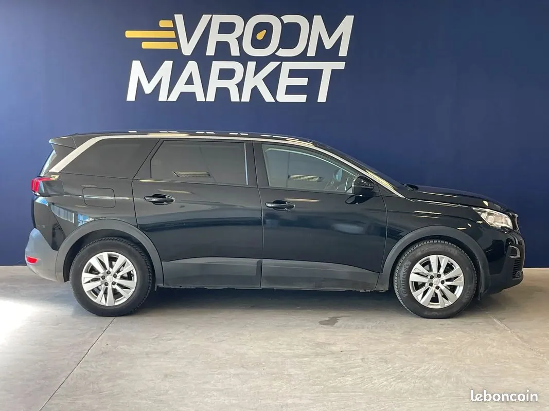 Peugeot 5008 2020 photo 2