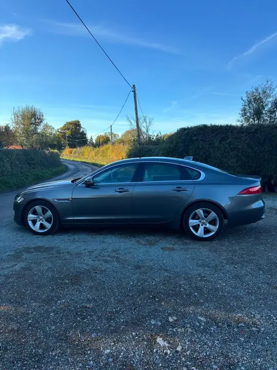 Jaguar Xf 2016 photo 3
