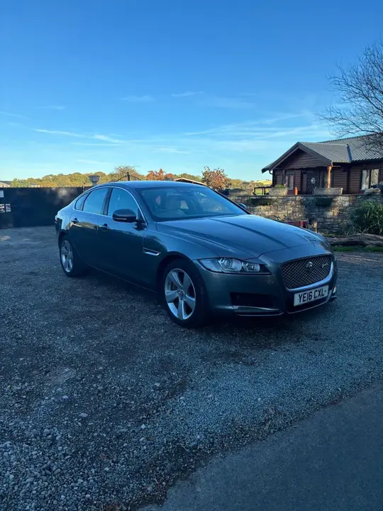 Jaguar Xf 2016 photo 4