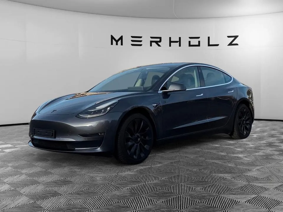 Tesla Model 3 Long Range