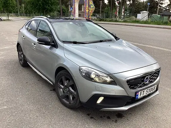 Volvo V40 Cross Country 2015 photo 3