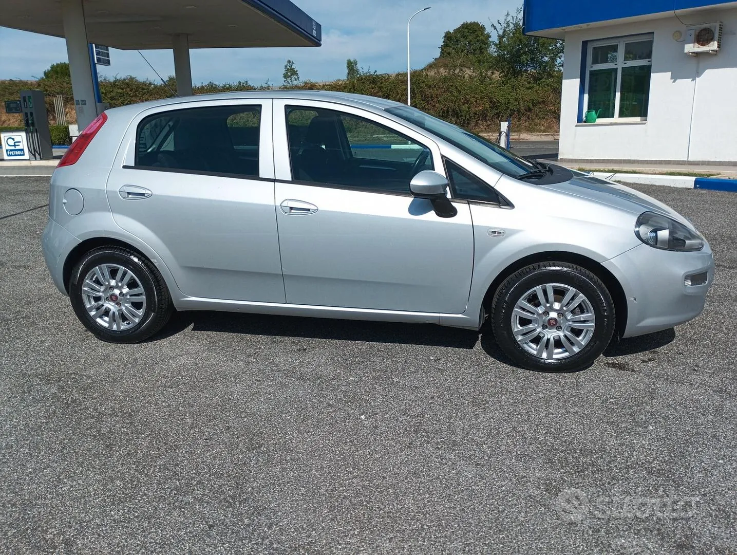 Fiat Punto 2016 photo 2