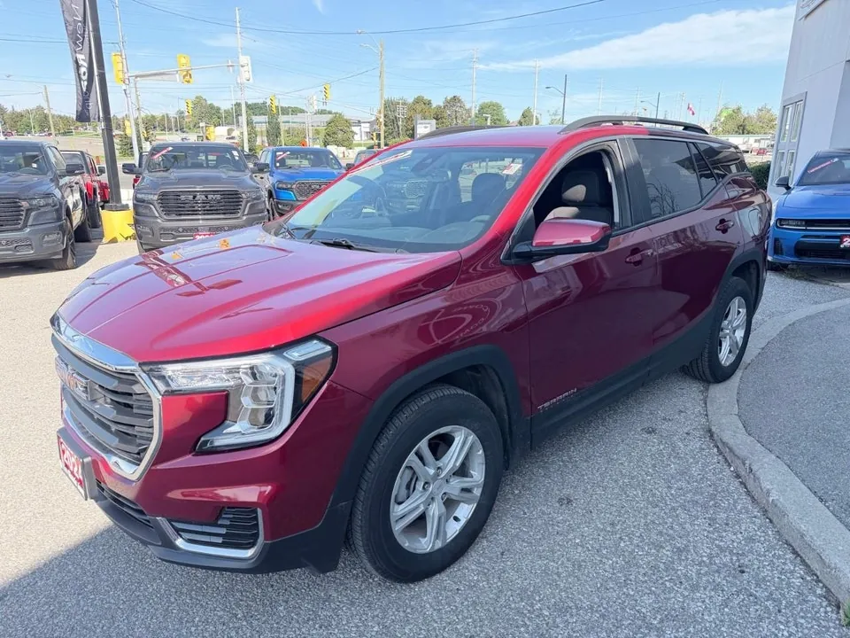 GMC Terrain 2024 photo 2