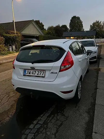 Ford Fiesta 2012 photo 3