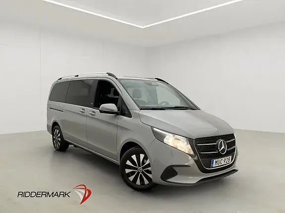 Mercedes-Benz V220 D