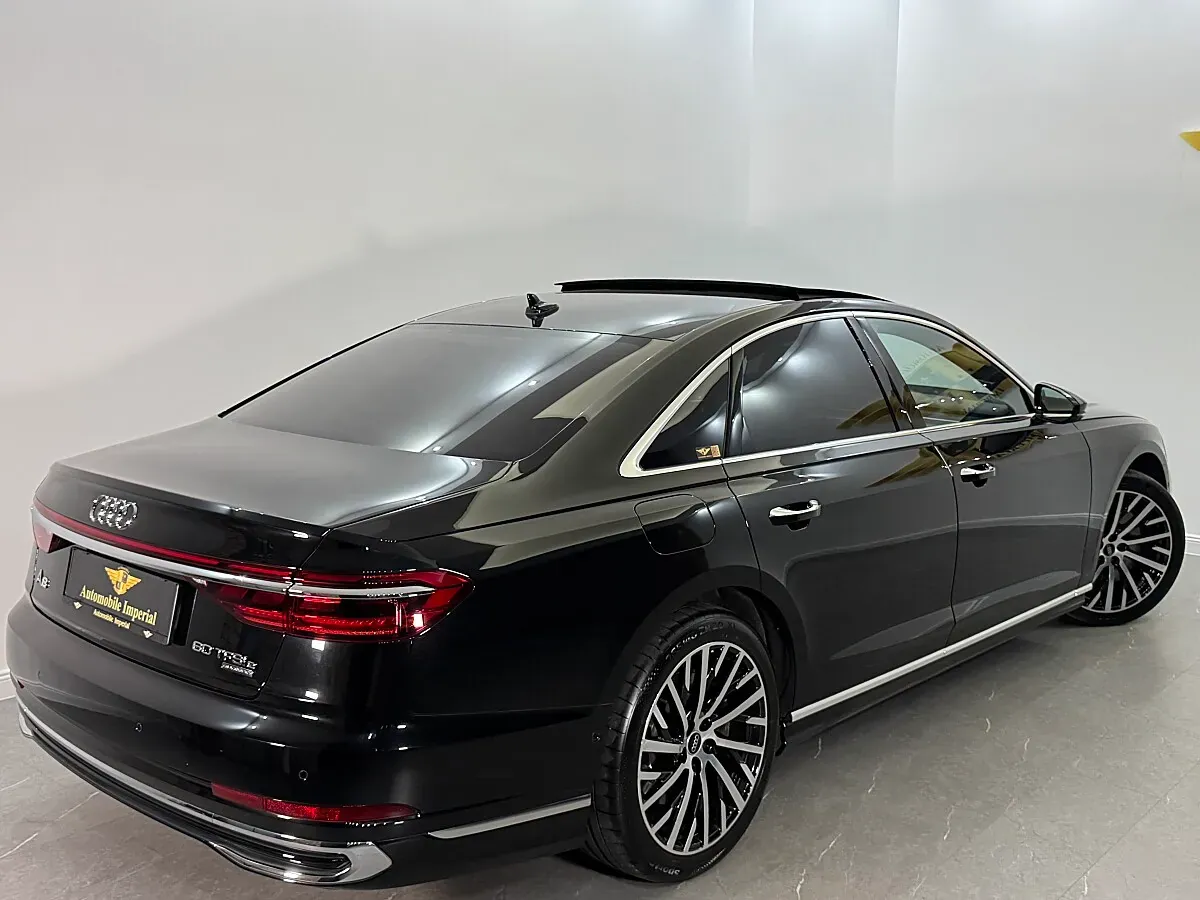 Audi A8 2023 photo 4