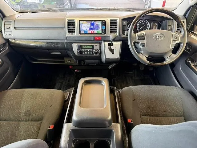 Toyota Hiace 2024 photo 2