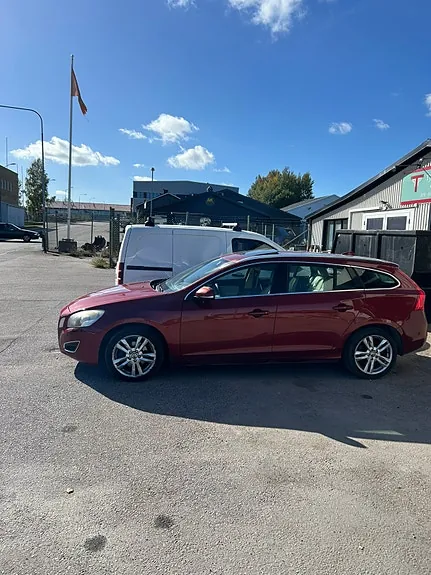 Volvo V60 2012 photo 3