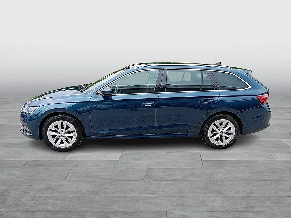 Skoda Octavia 2024 photo 2