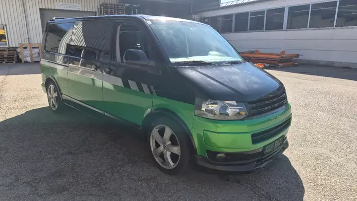 Volkswagen Multivan 2005 photo 2