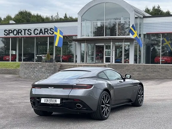 Aston Martin Db11 2017 photo 2