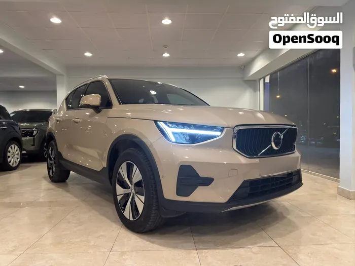 Volvo Xc40 2025 photo 4