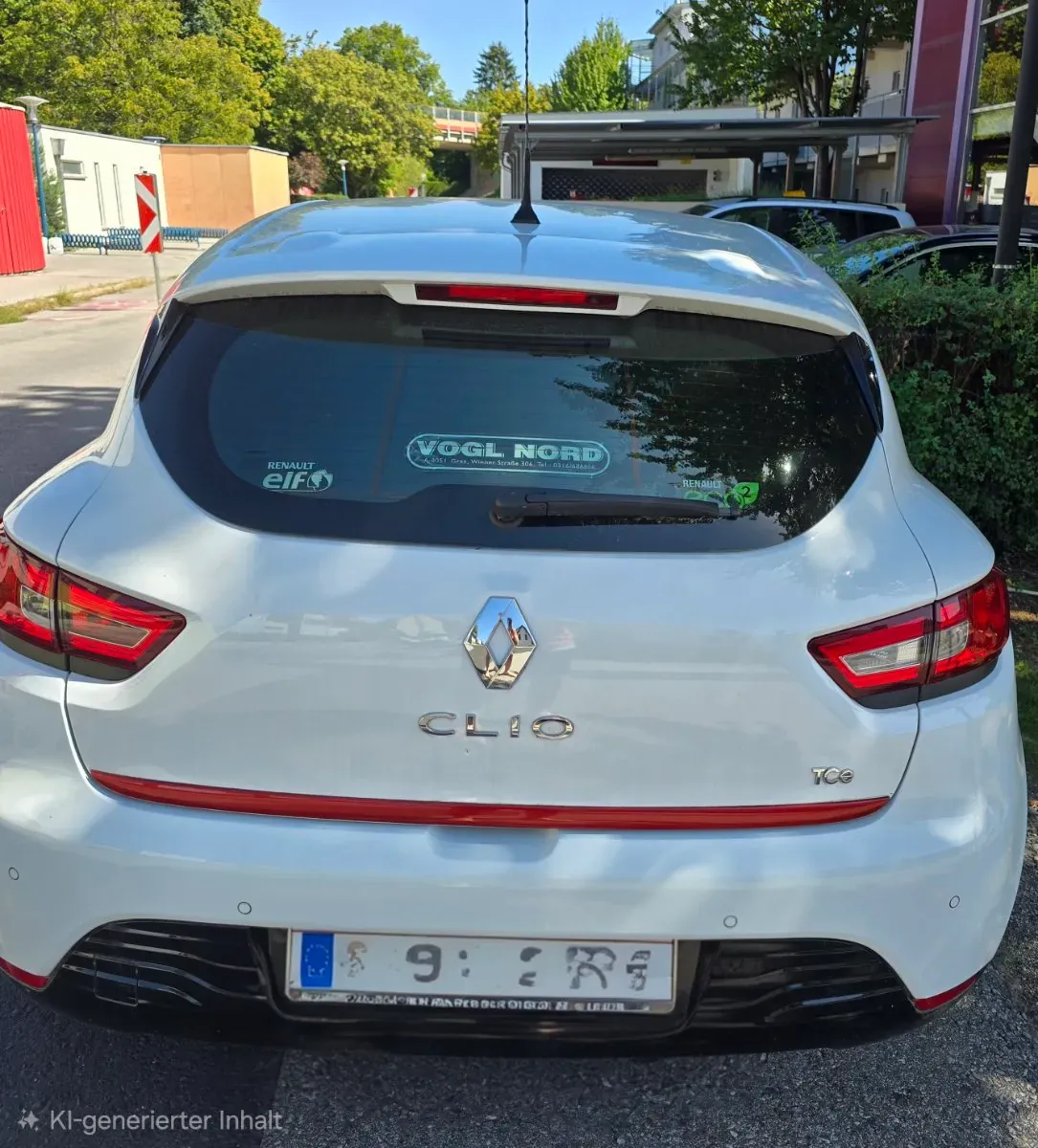 Renault Clio 2014 photo 2