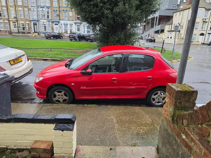 Peugeot 206