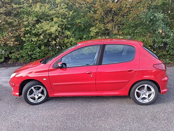 Peugeot 206 2009 photo 3