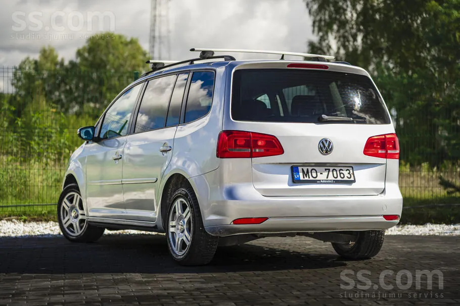 Volkswagen Touran 2012 photo 4