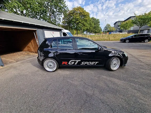 Volkswagen Golf V
