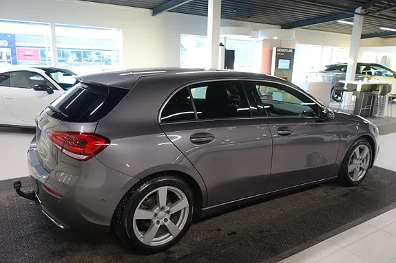 Mercedes-Benz A180 2019 photo 4