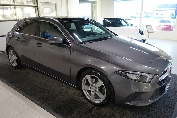 Mercedes-Benz A180 2019 photo 2