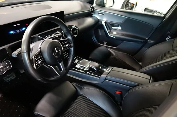 Mercedes-Benz A180 2019 photo 5