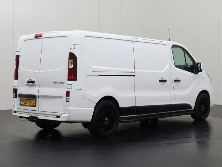 Renault Trafic 2021 photo 2