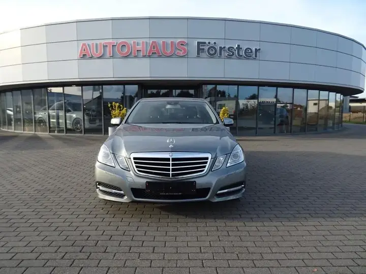 Mercedes-Benz E 200 Avantgarde