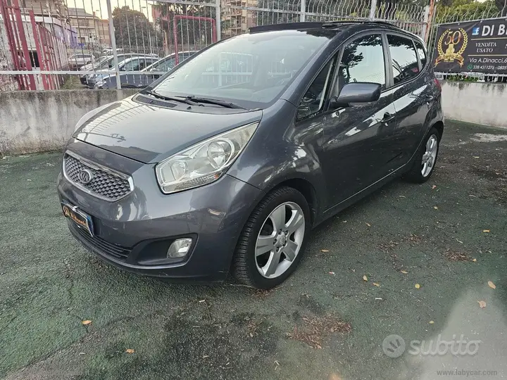 Kia Venga 2010 photo 3