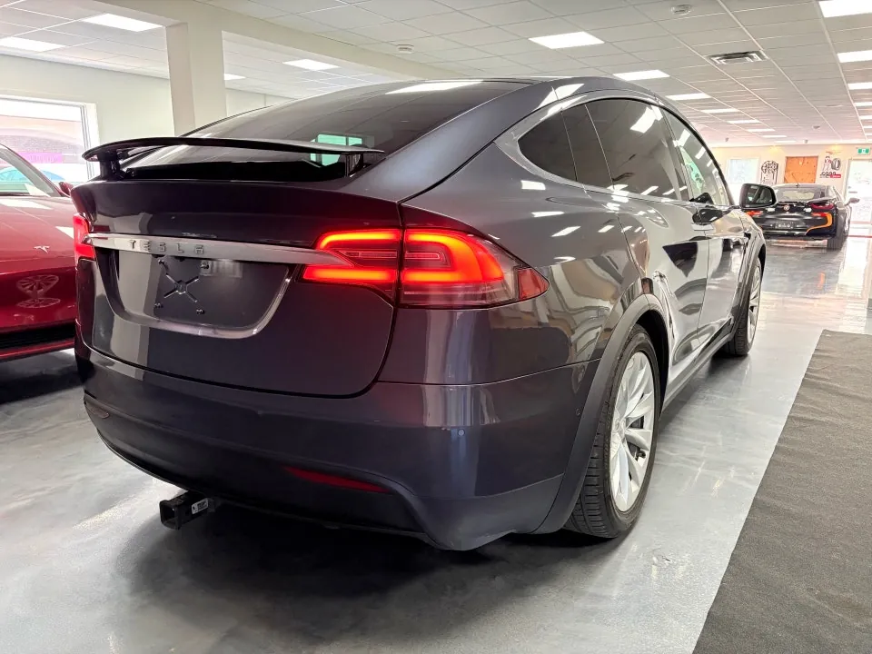Tesla Model X 2018 photo 4