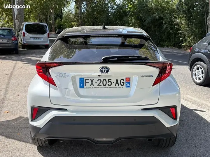 Toyota C-Hr 2021 photo 3